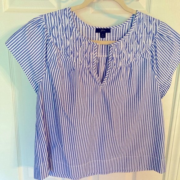 Cool and crisp, stripes for summer!  Youthful, fun and feminine! - Picture 4 of 8
